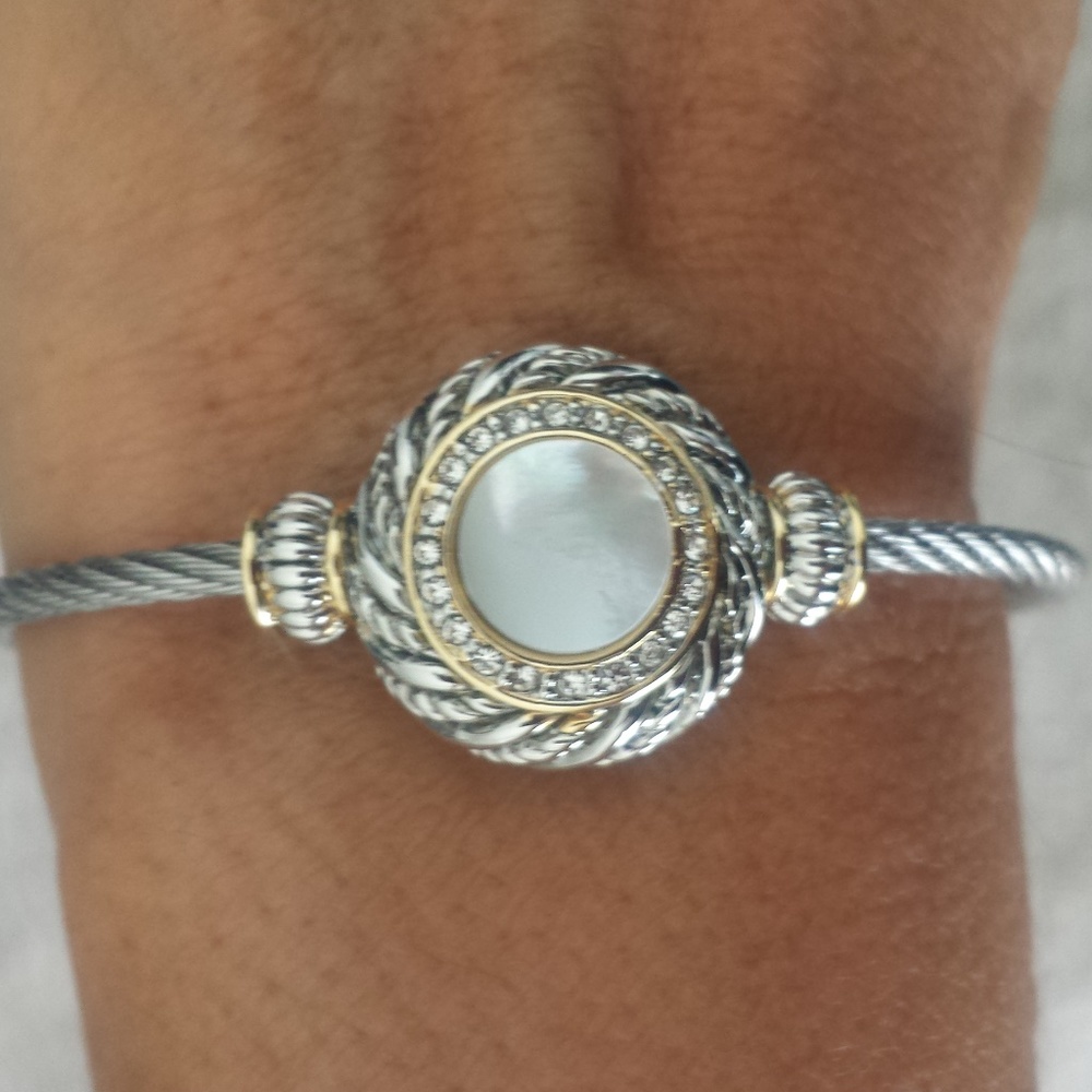 Bracelet,Round pave crystal White Mother o…